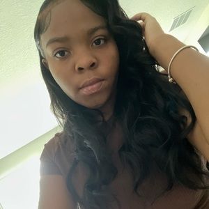 Meet your Posher, Jurnee